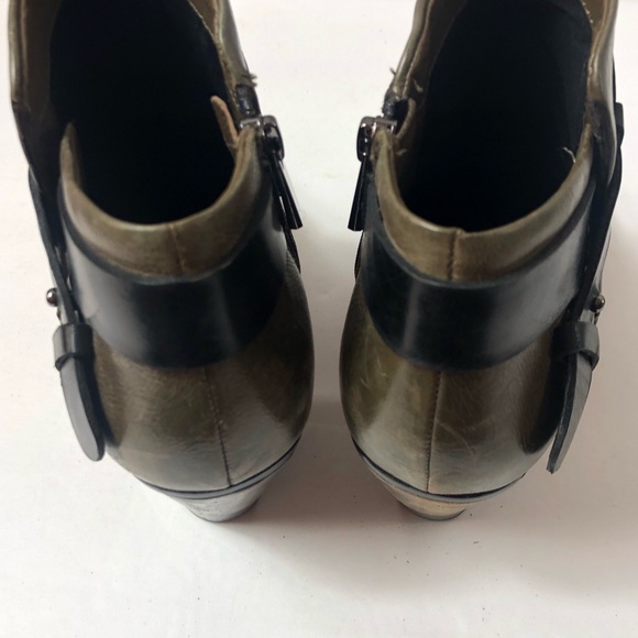 DOLCE VITA Gray Leather Ankle Booties - Picture 6 of 8